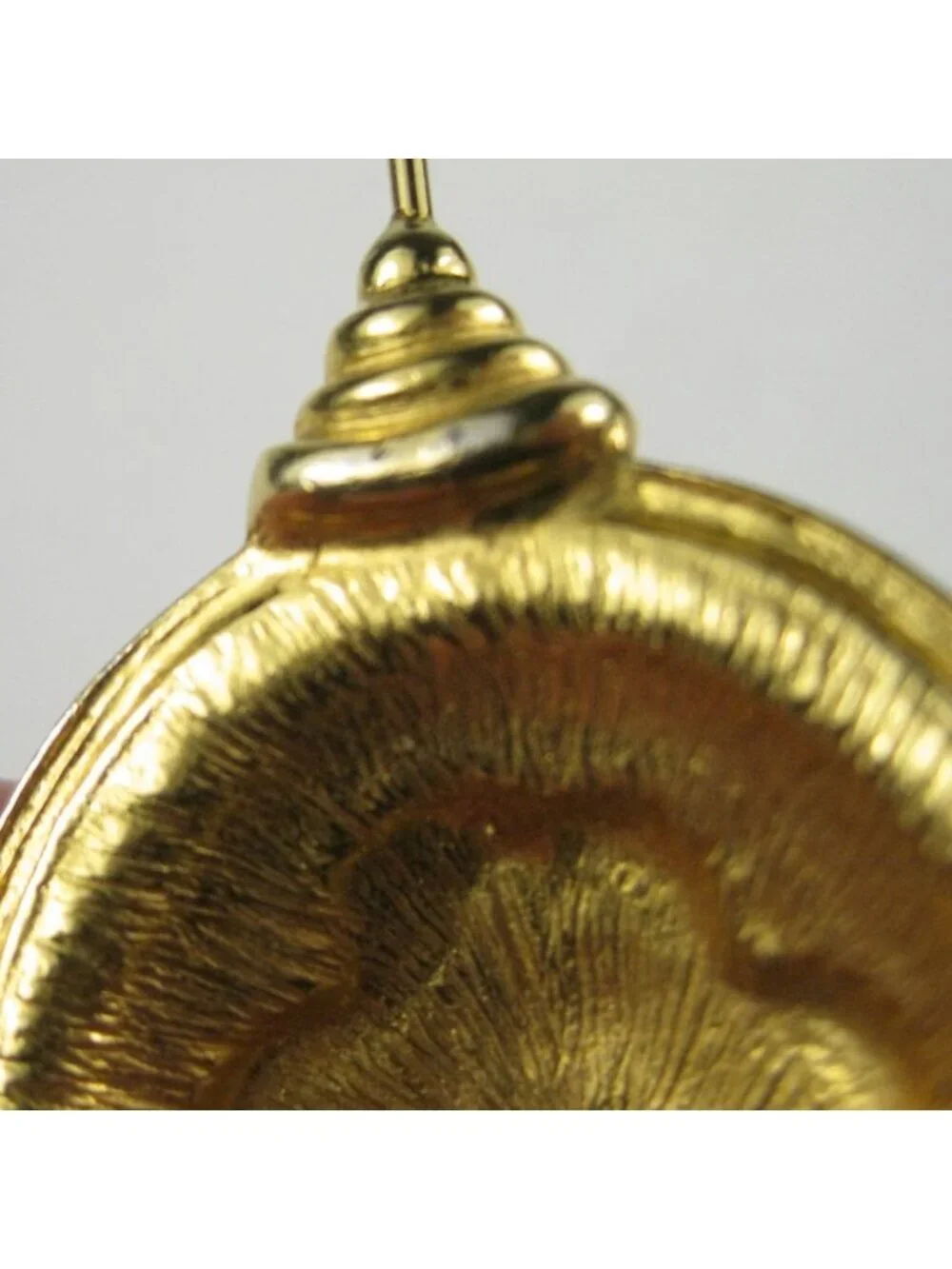 Ben Amun Gold Tone Lion Crest Enamel Stick Pin Vintage 1980s